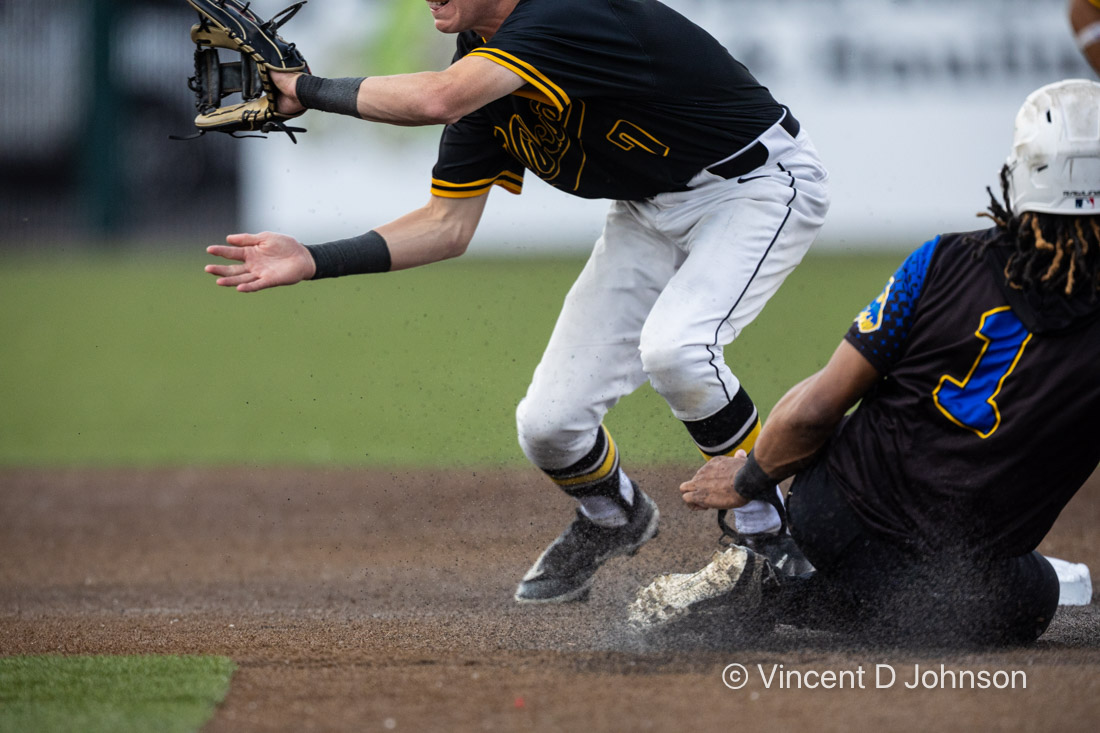 VincentDJohnson's tweet image. Photo gallery alert
Super-sectional #baseball photos from #StLaurence vs. #Simeon are final up.
@stlbaseball1
visualpreservationist.com/photo-gallery-…