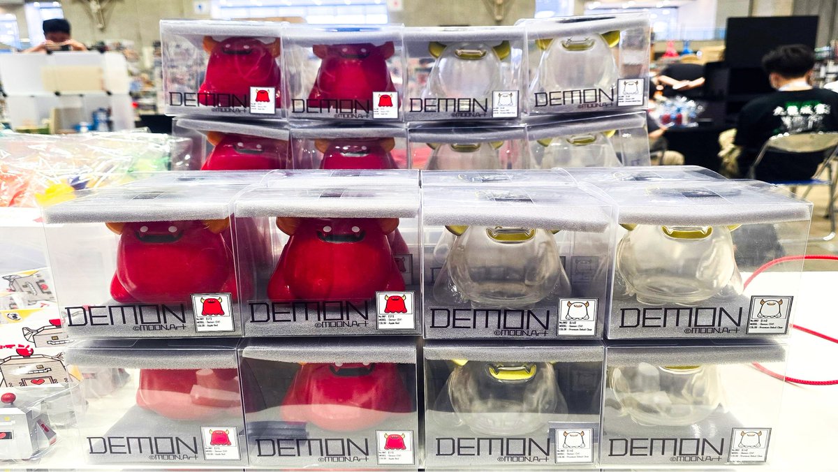 Moon_art_com's tweet image. ワンフェスの準備が終わりました😈🍎
ムーンアートは【2-15-09】となります✨
会場内大変込み合っておりますので、お気をつけてご来店ください🍀
#WF2025S
#WF2025夏
#sofvi #ソフビ #デモンソフビ
