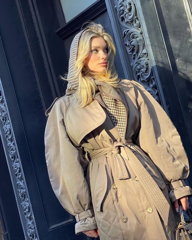 ChrryMartinis's tweet image. Elsa Hosk Ig posts