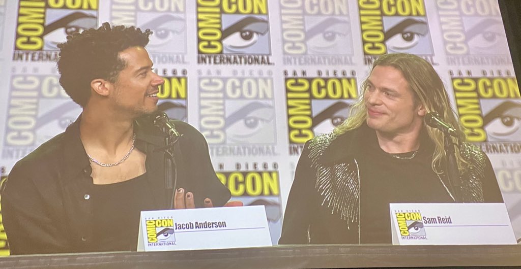 MelisaurRex's tweet image. Mi familia tradicional panista #sdcc #iwtv