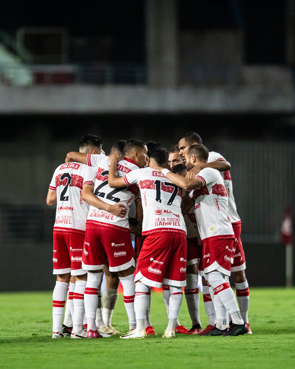 BrasileiraoB's tweet photo. O PRIMEIRO TEMPO FOI DO GALO DE CAMPINA! 🏴󠁧󠁢󠁥󠁮󠁧󠁿

Vantagem parcial para o @CRBoficial! Gol de Douglas Baggio. A segunda etapa promete no Rei Pelé! 🔥🔥

📸: Francisco Cedrim

#BrasileirãoSuperbet https://t.co/zQH5CeDpb0