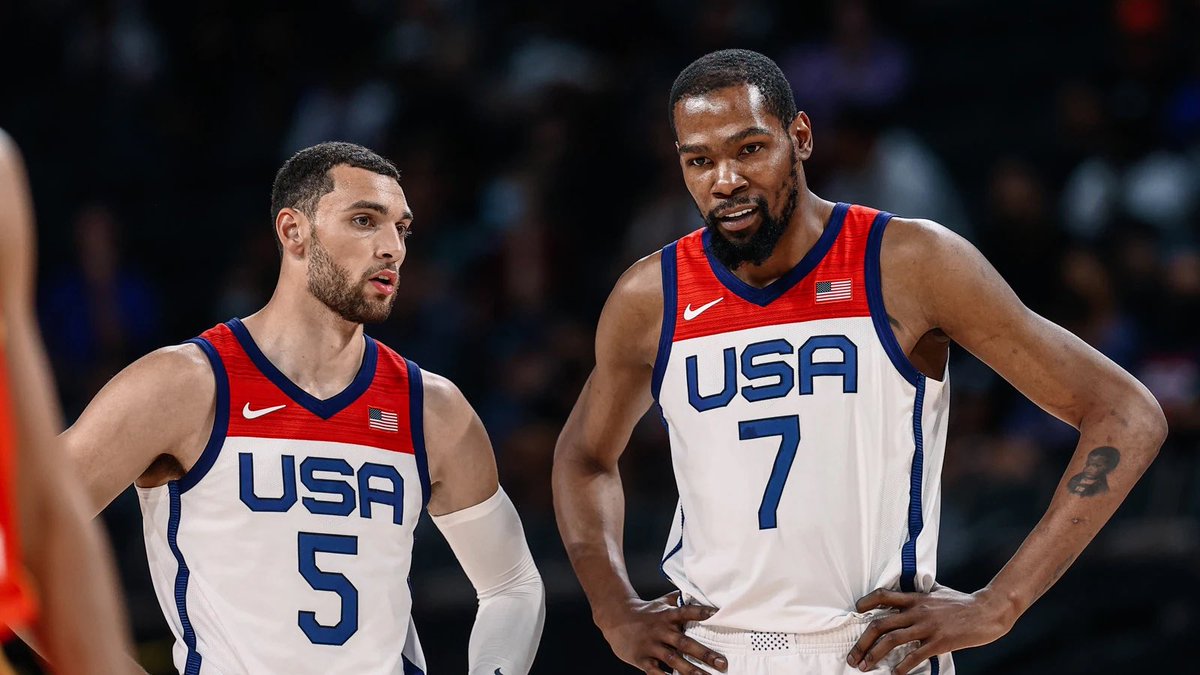 ALinCALI22's tweet image. Players to average 23+ ppg and 43+ 3p% last season:

KD
Zach LaVine

(end of list)

Say what you want about his contract or his defense, but Zach is an elite offensive player. Can’t be denied. 🔥