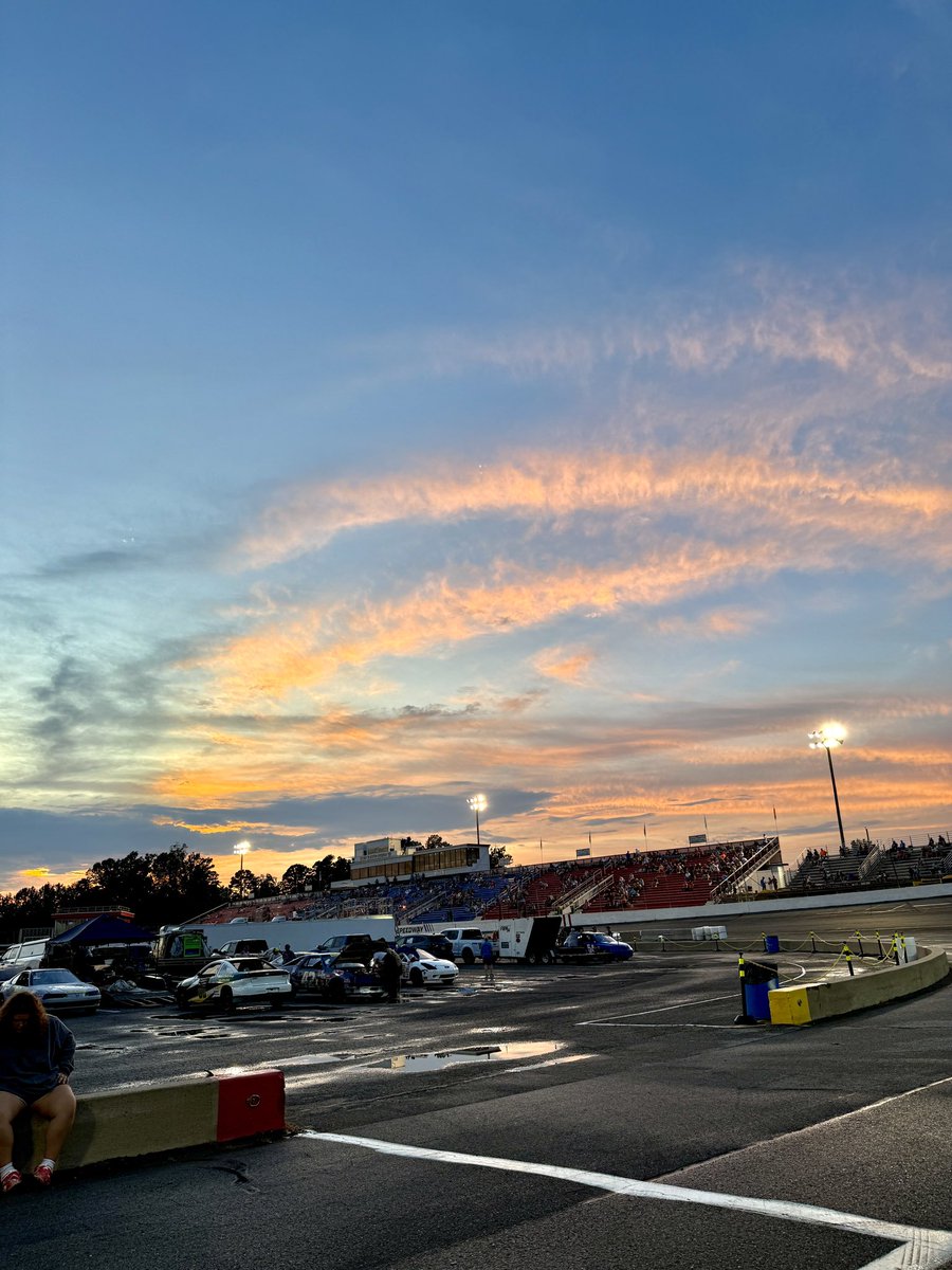 SoBoSpeedway57's tweet image. #SoBoSky 🌅