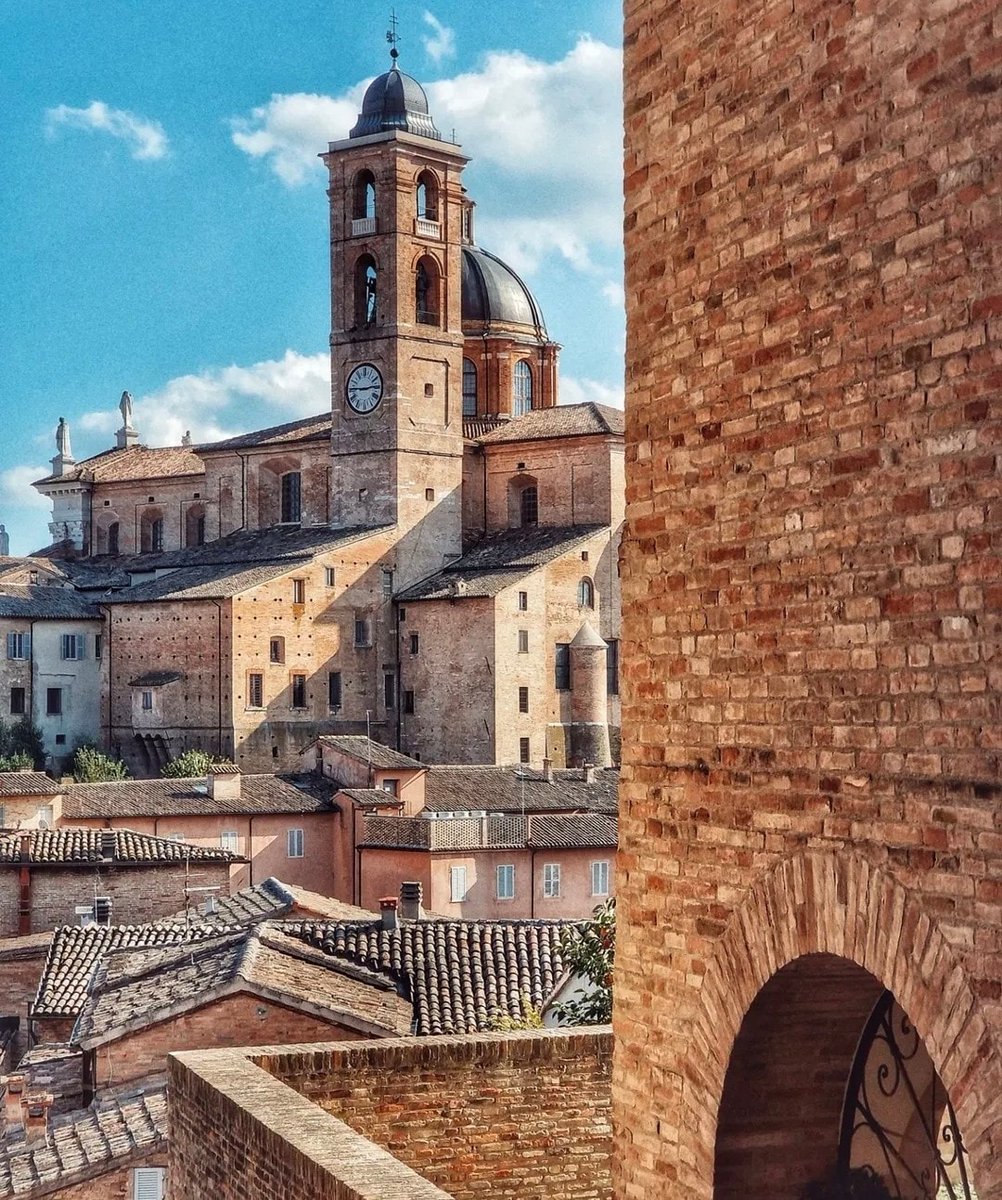 ConfidentialUn's tweet image. Urbino, Marche, Italy
Urbino is the birthplace of the Renaissance. The birthplace of Raphael, it rightly entered the UNESCO list in 1998. It was a model of cultural development in Europe during the Renaissance period when it reached a very high cultural level
📷 romy_corrao