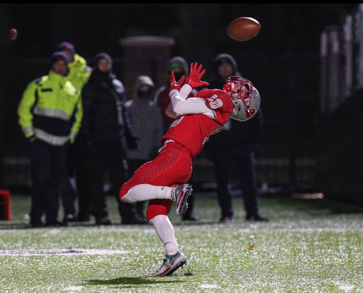 JohnTelich8's tweet image. He’s making every play in camp. @luke_floriea2 of @MentorRedline @KentStFootball is killing it in the slot. Insane ball skills. I talk extensively about UDFA’s like Luke with @LanceReisland on Telich Talks Tuesday @TCPPhotoCLE with gr8 shot