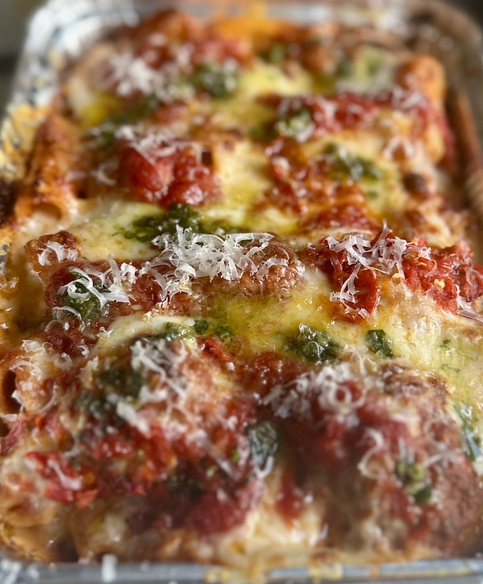 GM3LOUIS's tweet image. Rigatoni baked with meatballs, marinara, bechamel, mozzarella, provolone, parmigiano, and Calabrian chili.