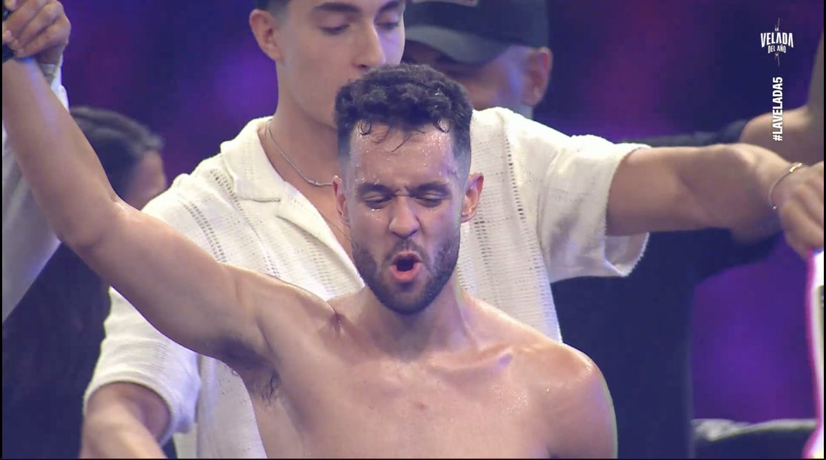 Hey Champ <a href="/TheGrefg/">Grefg =)</a> 🏆
#LaVeladaDelAñoV