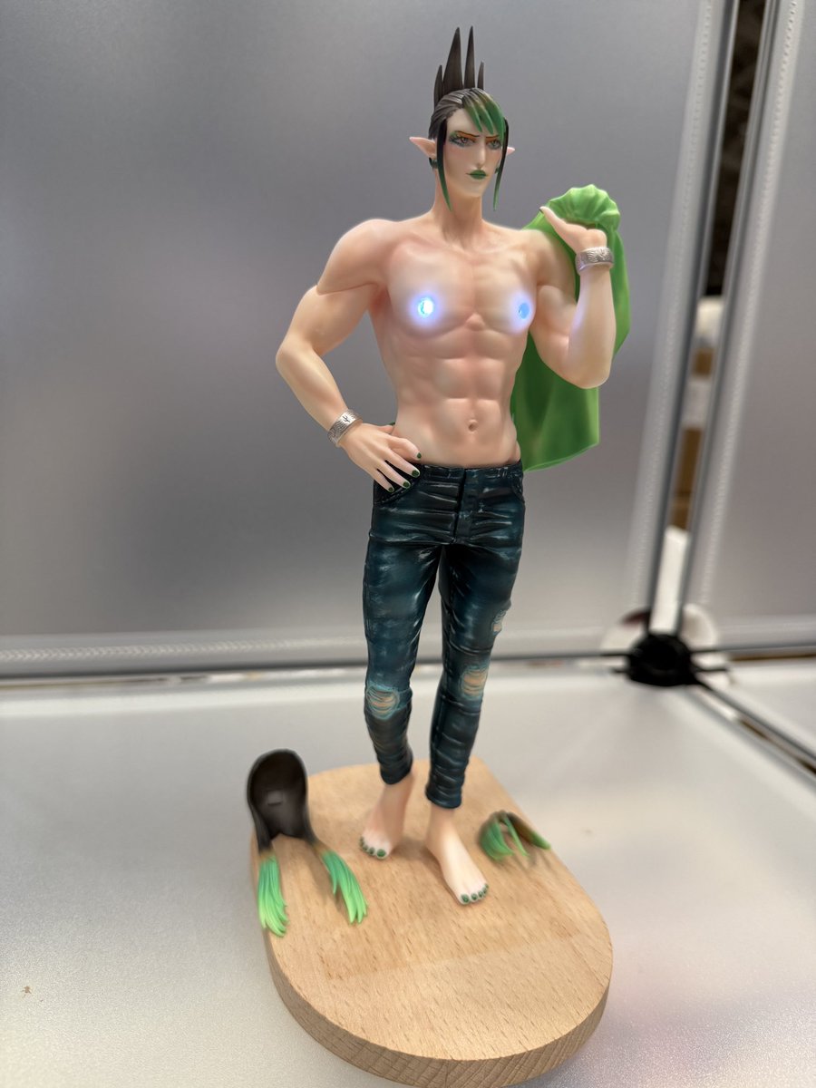 sabulecake's tweet image. 今日のワンフェスで光る!花畑チャイカの新装版を展示しています!
よろしくお願いします!
#お花畑青空大写生大会
#WF2025S