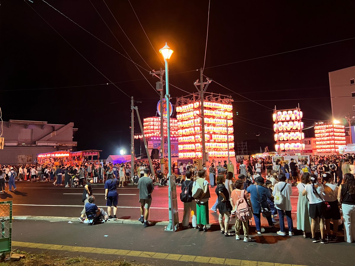 checkcheck_one's tweet image. 小樽潮まつり
今年はまたドローンショーがあるみたいで今晩は激混みになりそう
雨の祭りもたまにはいいね✨