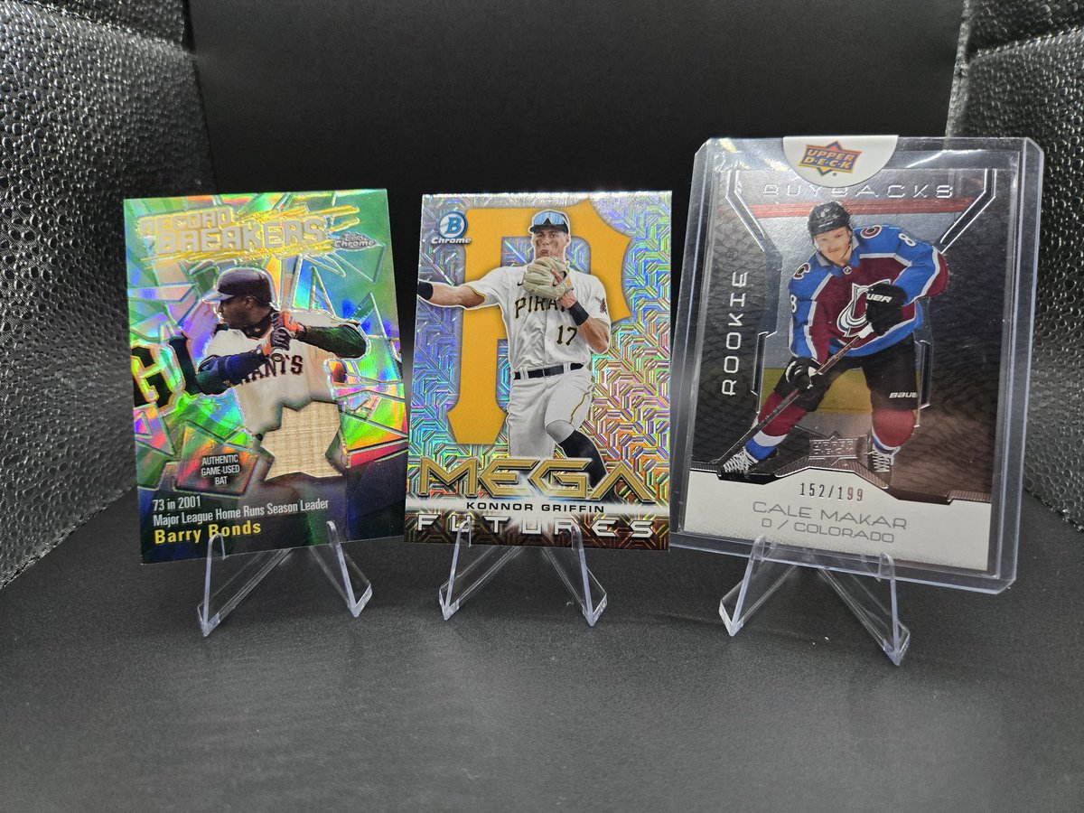 ChrisMacCards's tweet image. Couple highlights from the show today.
Bonds game used bat - $20
Griffin SSP - $60
Makar Rookie /199 - probly going in the PC
Let me see what you picked up today