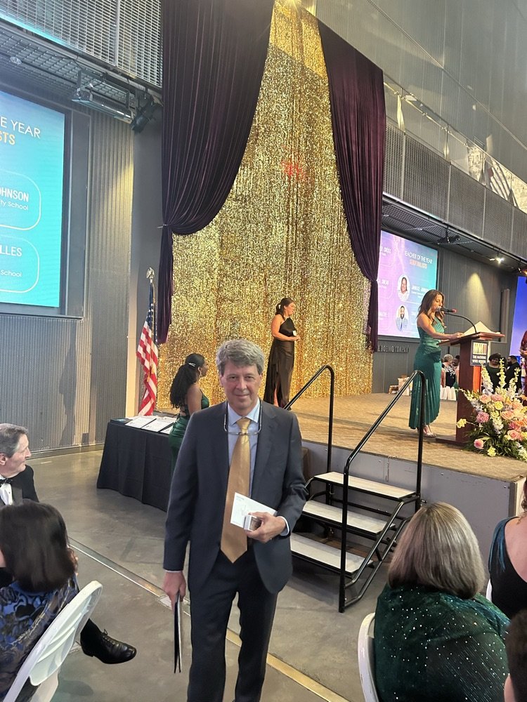 wbrpanthers's tweet image. Celebrating Mr. Walt Lemoine , LA State Principal of The Year Semifinalist, at the Dream Teachers Event. Congrats, Coach. Thanks for the many years of service to our community and our kids!