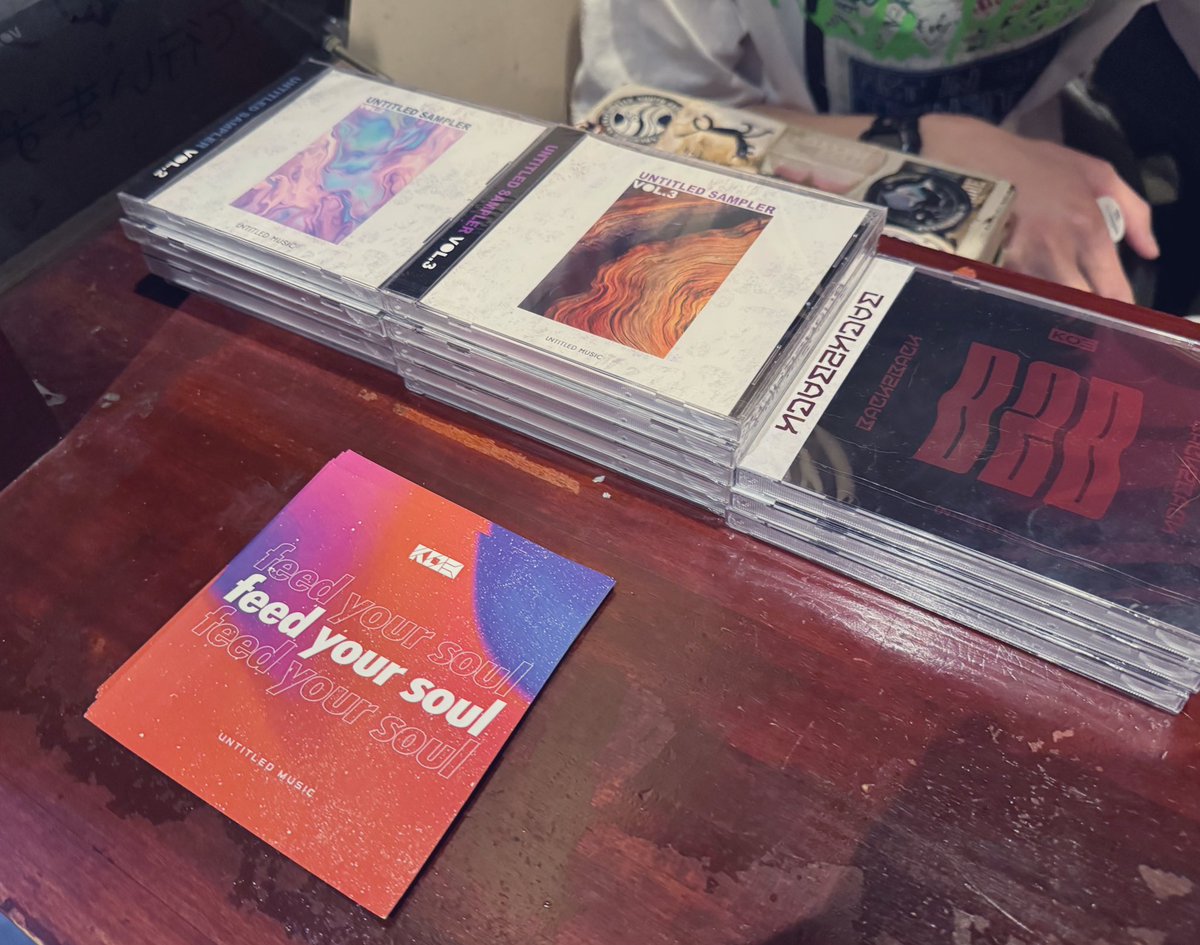 KO3_untitled's tweet image. キャッシャーに物販CD置かせていただきました！
CD 2000円
DLカード 500円
是非〜！
#T_VWS