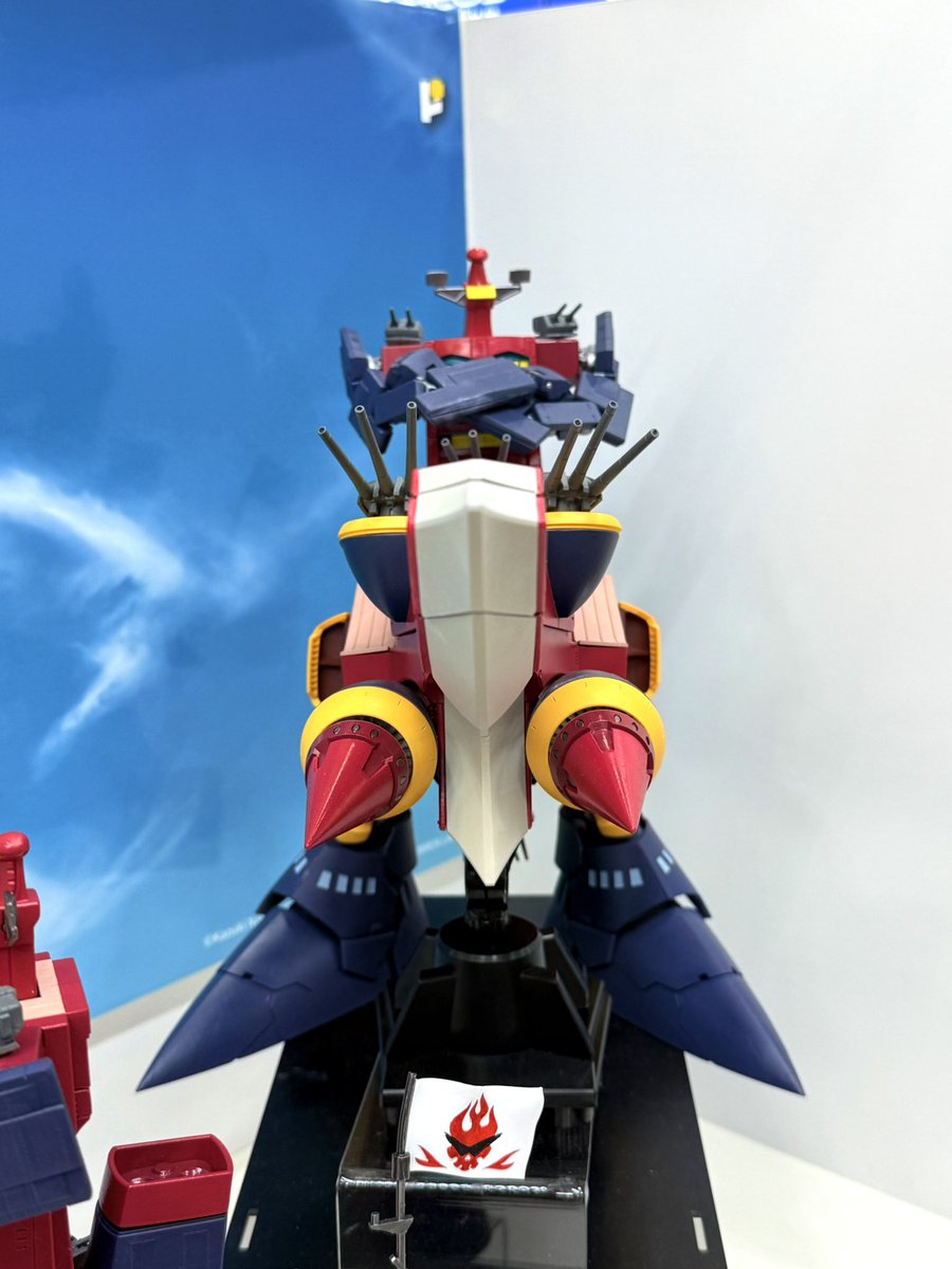 waka_geek's tweet image. #WF2025S
絶賛監修中、POSE+さんのメタルシリーズ
『天元突破グレンラガン』 よりダイグレンの最新モデル展示中です!
装甲を外すと劇中同様にエンジンルームやトビダマも再現!さらに格納庫にミニサイズのガンメン部隊を並べて遊べちゃいます🔥
こちら鋭意制作中!ご期待下さい👏
#TTGL