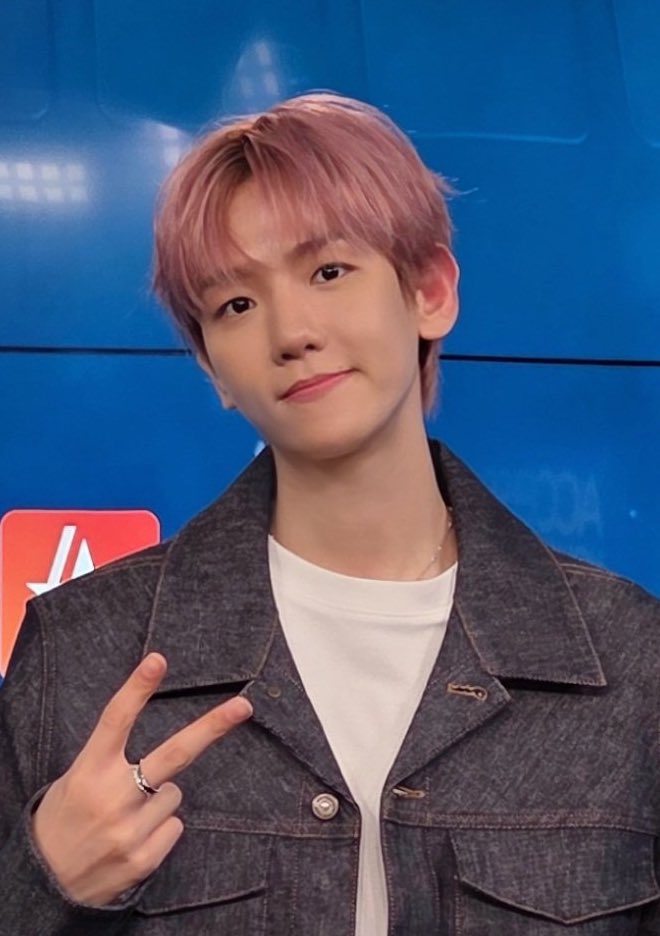 Poeticslight's tweet image. 아니존나잘생겻어