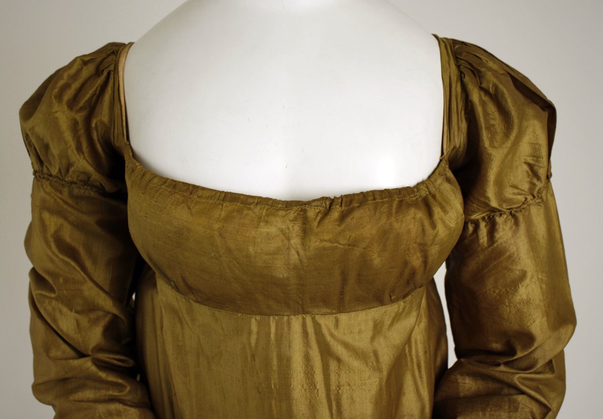 plummie9's tweet image. American

Silk dress. c.1803

@metmuseum 
#FashionHistory