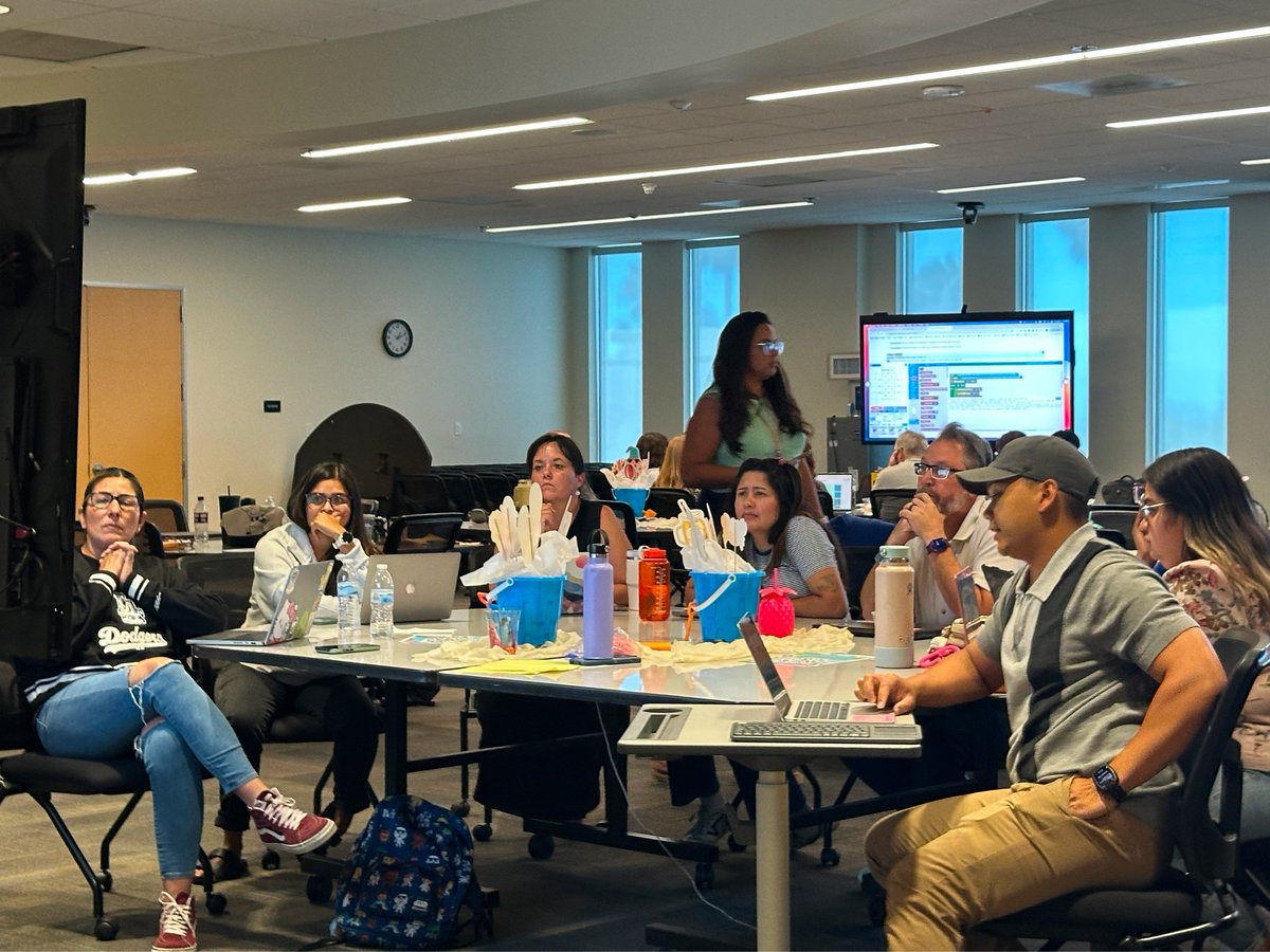 ucdcstem's tweet image. Looking back on SBCUSD’s professional development session from July 21-25, Teachers learned to design and develop interactive programming lessons and activities for integrated Math, CS, and STEAM topics and worked on collaborative projects, implementing project-based learning!