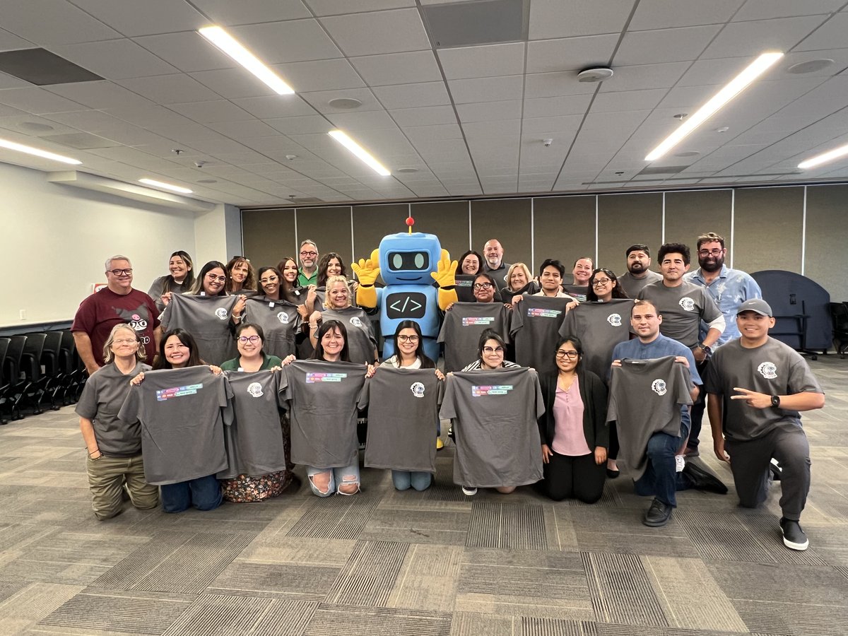 ucdcstem's tweet image. Looking back on SBCUSD’s professional development session from July 21-25, Teachers learned to design and develop interactive programming lessons and activities for integrated Math, CS, and STEAM topics and worked on collaborative projects, implementing project-based learning!