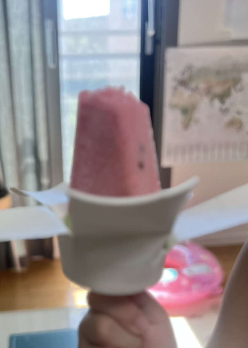 dataduck_'s tweet image. 꼬맹이 아이스크림 먹을때 ㅋ