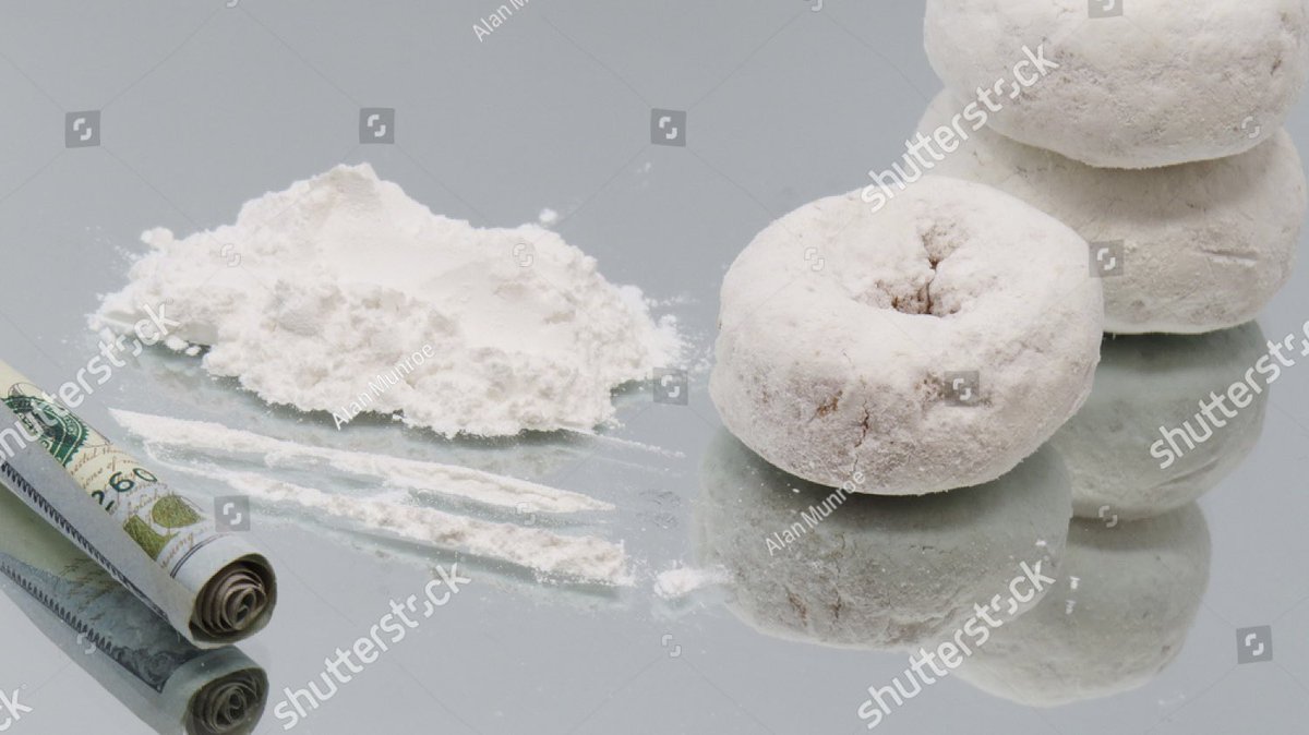 dimasversionn's tweet image. maya invited me over for some homemade donuts and sent me this ???