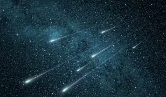 Harmbrit's tweet image. No se lo pierdan 👇🏼
Hoy 27 de julio de 2025 es el pico de las Lágrimas de San Lorenzo, una lluvia de meteoros que puede ofrecer hasta 100 meteoros por hora bajo cielos despejados.