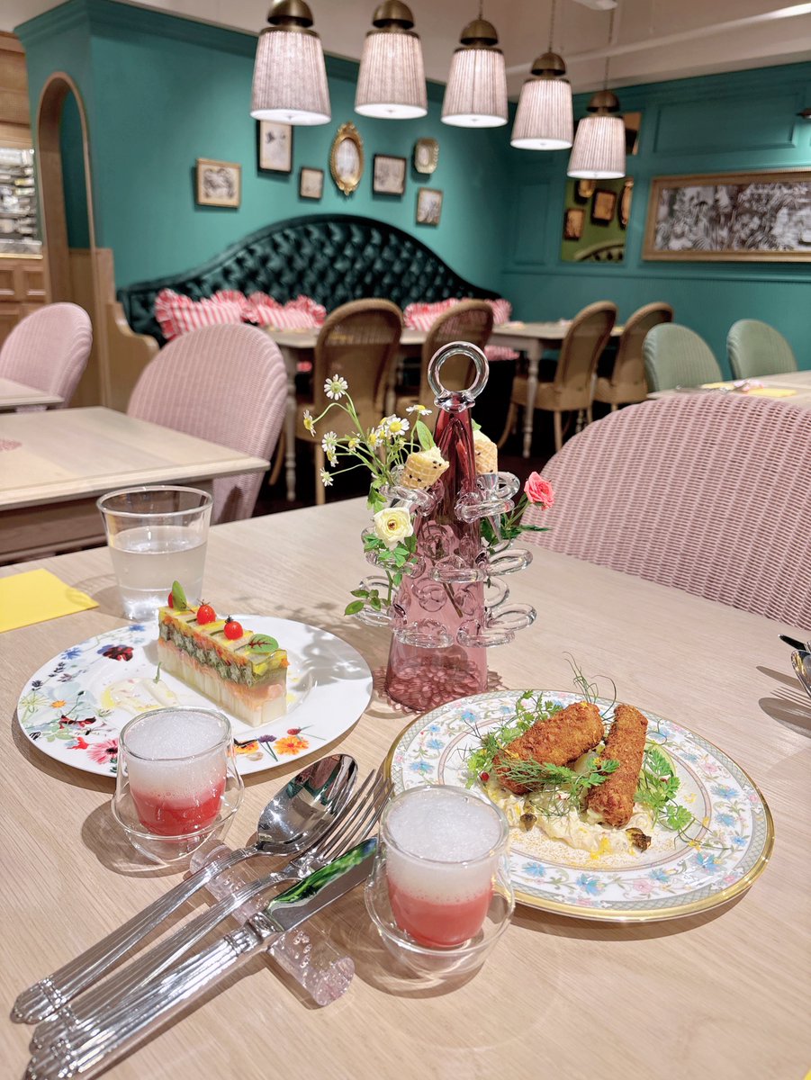 Mayukawaiidoll's tweet image. MOOMIN CAFE 💐 Floral Valley

お花がたくさんのかわいいカフェ☕️
