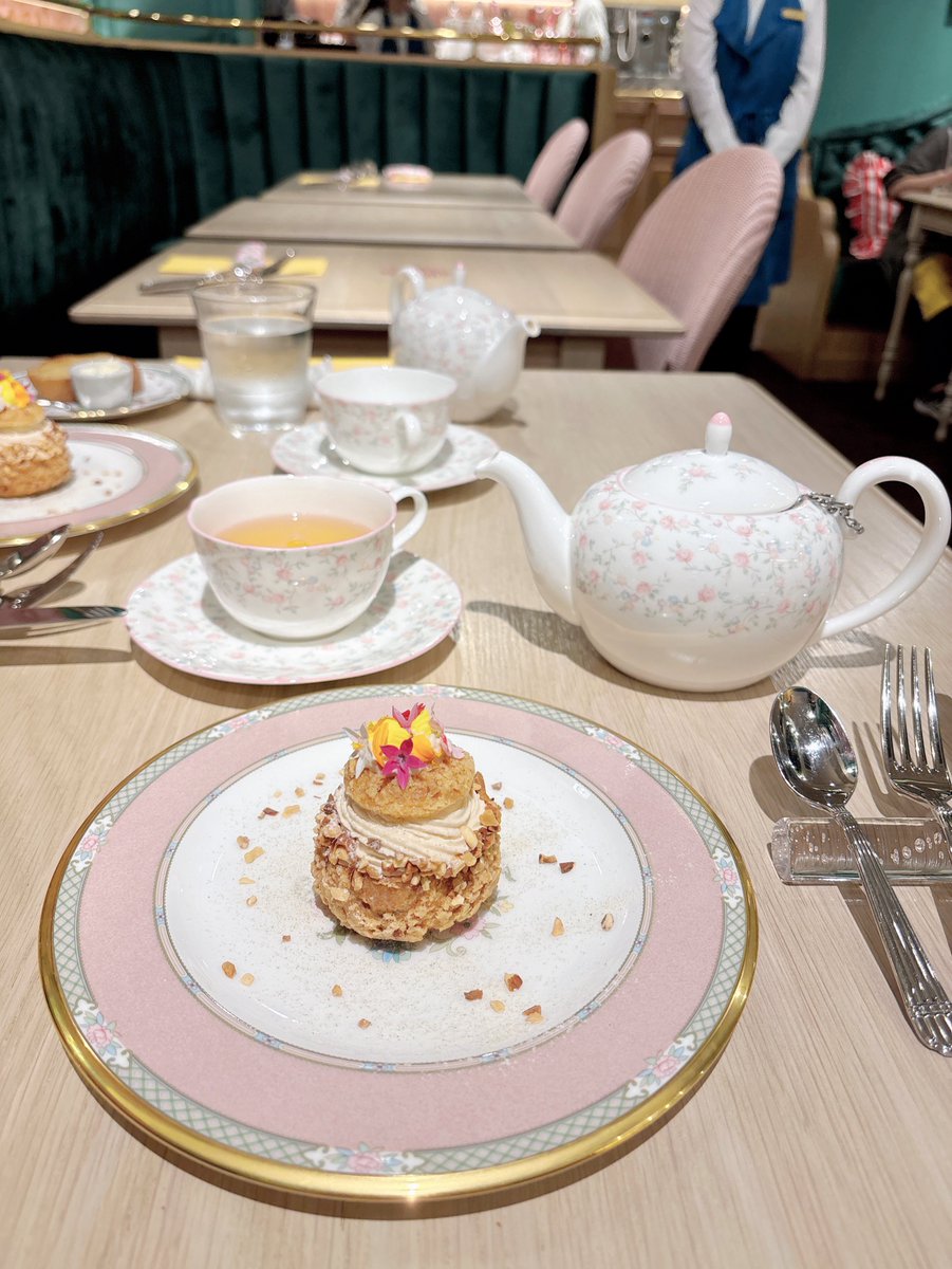 Mayukawaiidoll's tweet image. MOOMIN CAFE 💐 Floral Valley

お花がたくさんのかわいいカフェ☕️