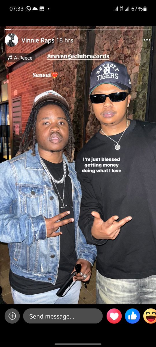 BestDiaries8's tweet image. 📲 Vinnie Raps🇲🇼 with A-Reece🇿🇦 Via Facebook📸:
"The ones we wanted to be when we were growing up"🔥🔥🔥