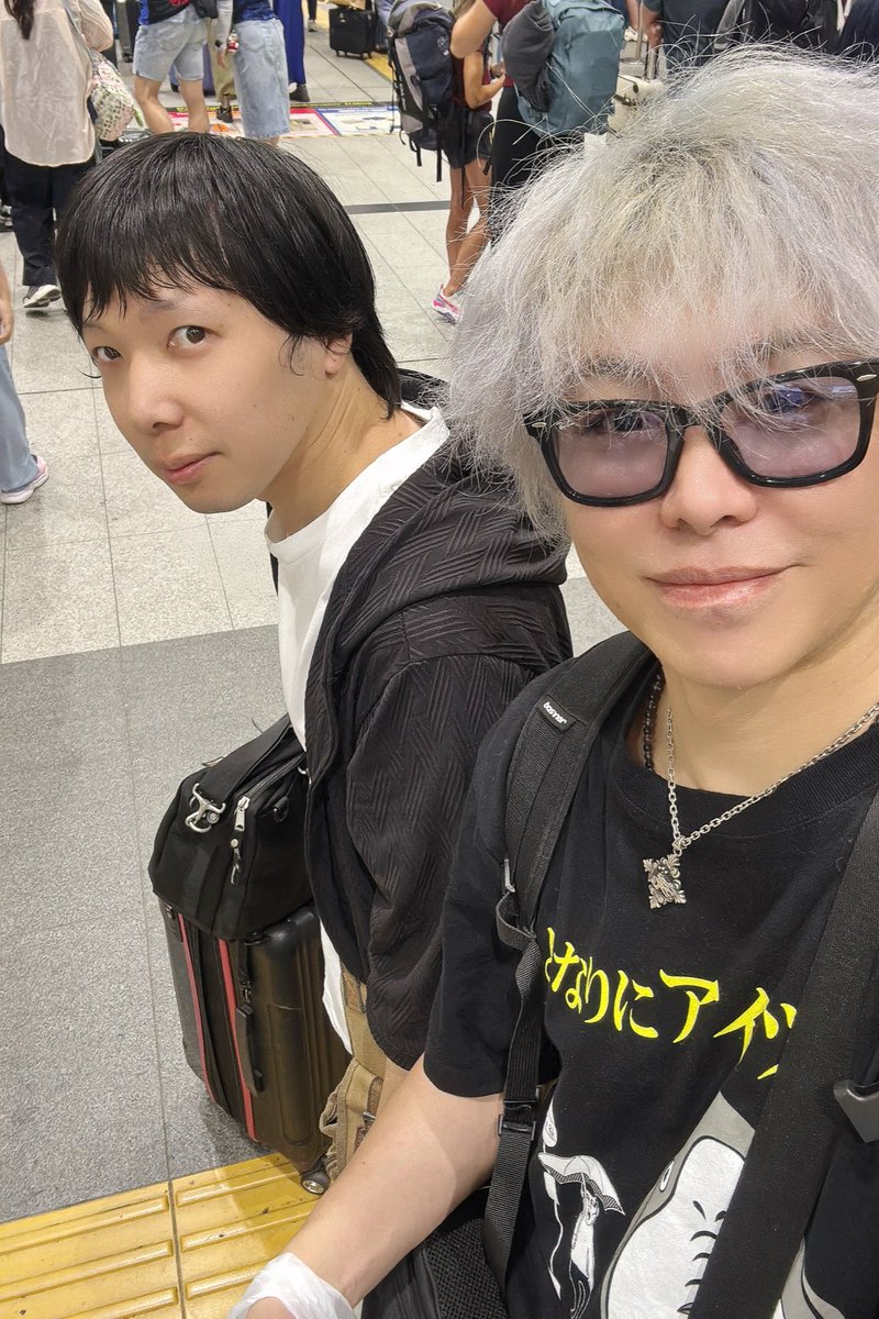 kingryoworld's tweet image. 心斎橋→吉祥寺
仲間達のsupportもあり無事に辿り着きました🚄🦁💨
人生って何とかなるものですね。
今日も楽しんで行こー!