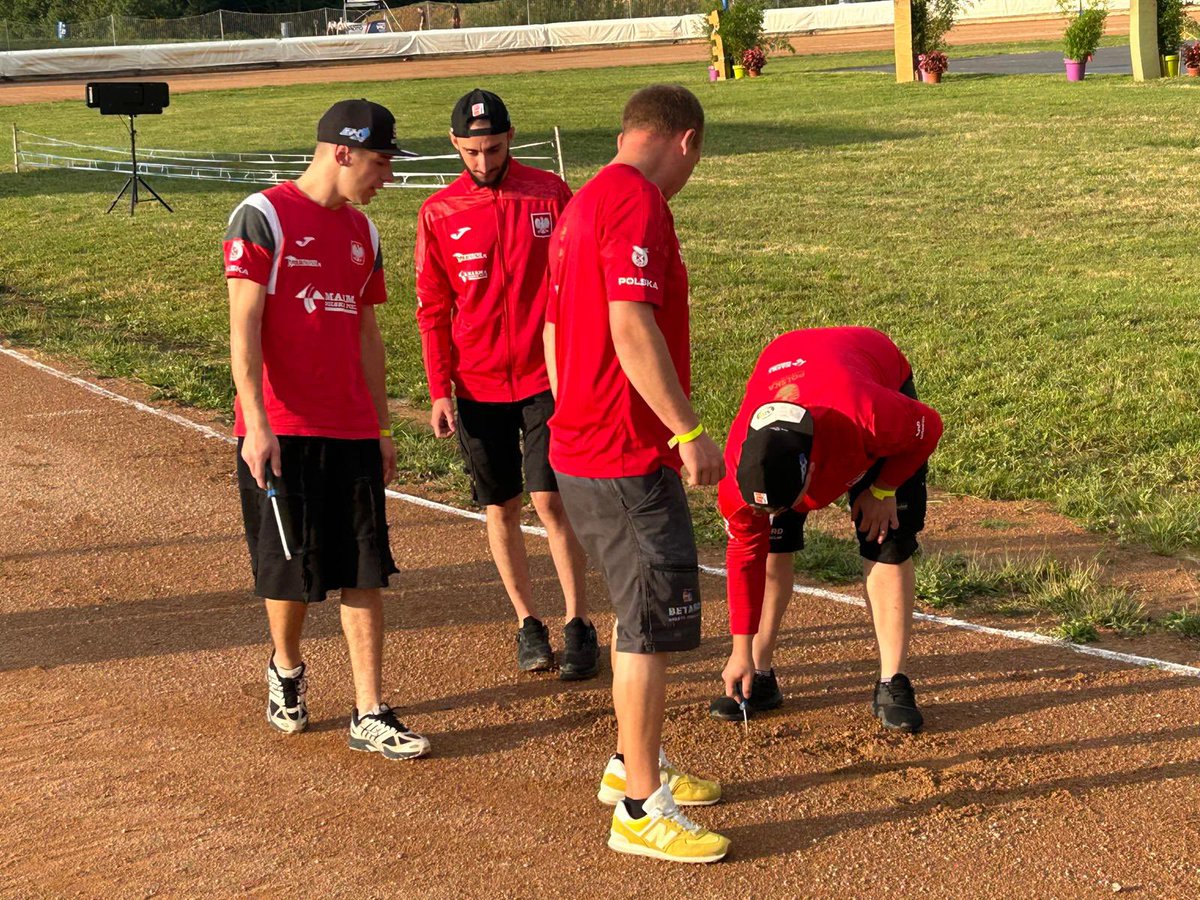 📉Finał Drużynowych Mistrzostw Europy U24 to była droga z piekła do nieba i z powrotem☝️

W Macon rozrabiała pogoda 🌧️ długo za wygraną nie dawali 🇩🇰Duńczycy, ale w sobotni późny wieczór cieszyła sie nasza reprezentacja🥇🏆

#JazdaPolska |#MarmaPolskieFolie |#MarmaNapędzaŻużel