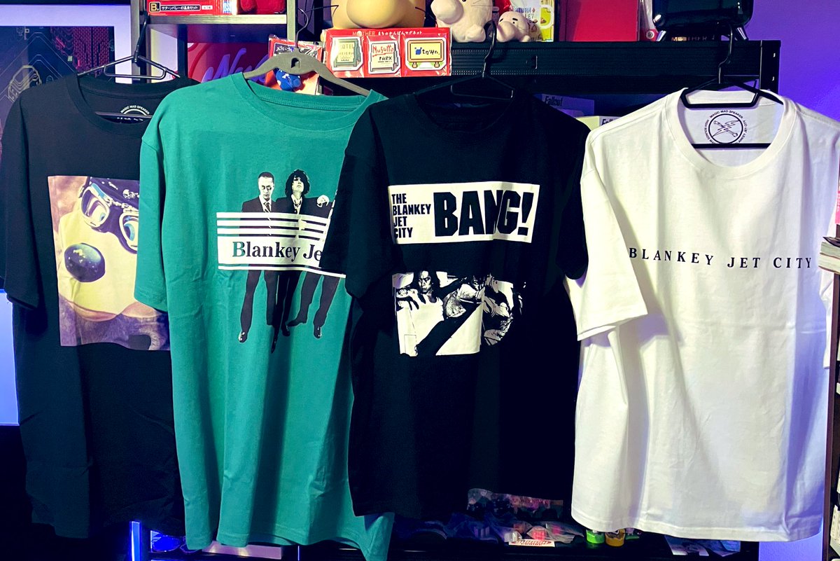 kappa_lily's tweet image. BLANKEY JET CITY × THEE MICHELLE GUN ELEPHANT
POP-UP STORE
展示は言うまでもなく最高、グッズもこだわりを感じるものばかりだった。
Tシャツはデザインによりボディが異なり、タグはカットしてその代わりにプリントで「MADE IN JET CITY」って書いてあったり、後ろの左肩に印刷してあったり!
