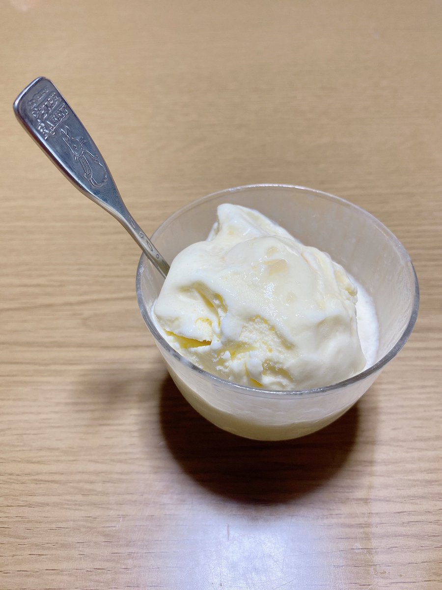 080Yeager's tweet image. バニラアイス 桃のリキュール掛け