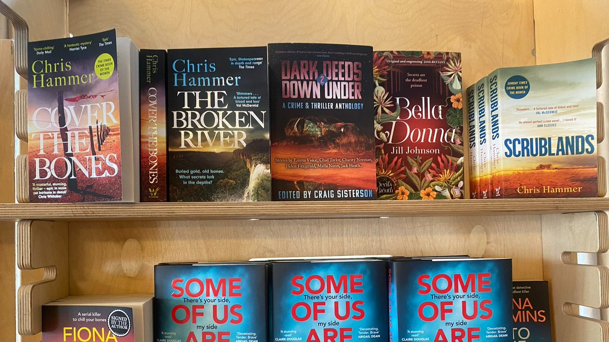 cross_crime's tweet image. Great to see some slices of ANZ crime fiction, aka #SouthernCrossCrime, on show in bookshop at last weekend's prestigious @HarrogateFest #TheakstonsCrime in UK. @kate_kemp and @hammerNow repped Oz Noir onstage this year, with several other Kiwi/Aussie authors in attendance.