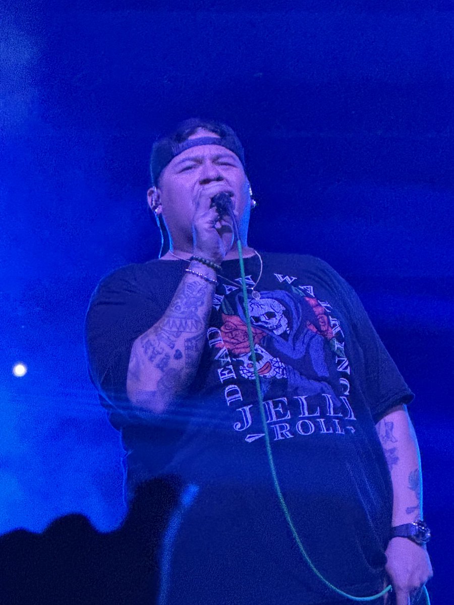 I spot <a href="/gioandtheguns/">Giovannie Yanez</a> in a <a href="/JellyRoll615/">Jelly Roll</a> shirt. I think they should do a collab next!