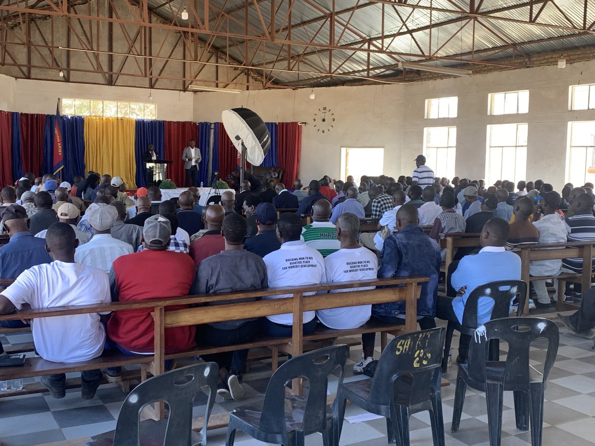 chigumbu_'s tweet image. Men Cry too.
Yesterday I attended a men’s conference in Kadoma organized by Hon @GiftGivaldo . It was such a very good event meant to help vana baba to deal with mental health issues.
Unfortunately the event was cut short by the @PoliceZimbabwe who stoped the program.