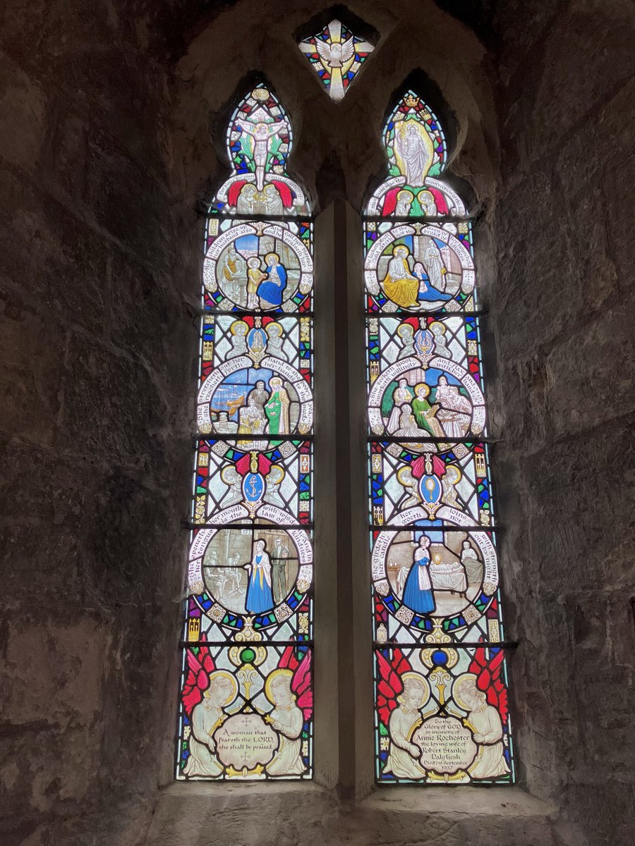 TulipHeather's tweet image. #StainedGlassSunday
A selection from St Aidan’s Church, Bamburgh, Northumberland