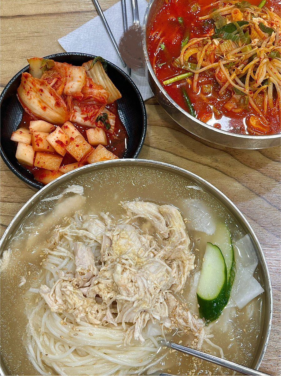 dongdong_eat's tweet image. 35도 더위를 초계국수랑 닭개장으로 이겨내자