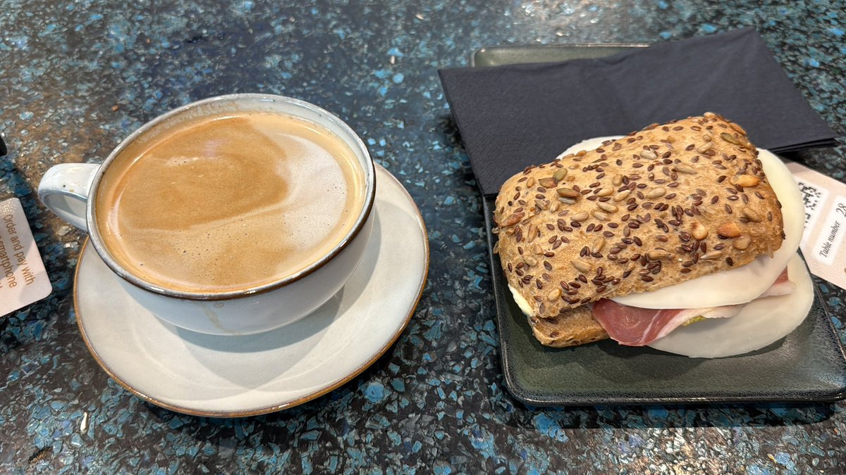 Joloco97 (@joloco97) on Twitter photo Amo Dinamarca, sobretodo cuando me cobran por esto 15€ Amo Dinamarca, sobretodo cuando me cobran por esto 15€