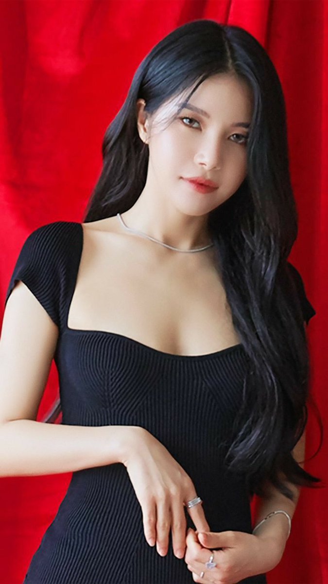 YYseos54516's tweet image. Solar Pics #Mamamoo #KimYongSun
