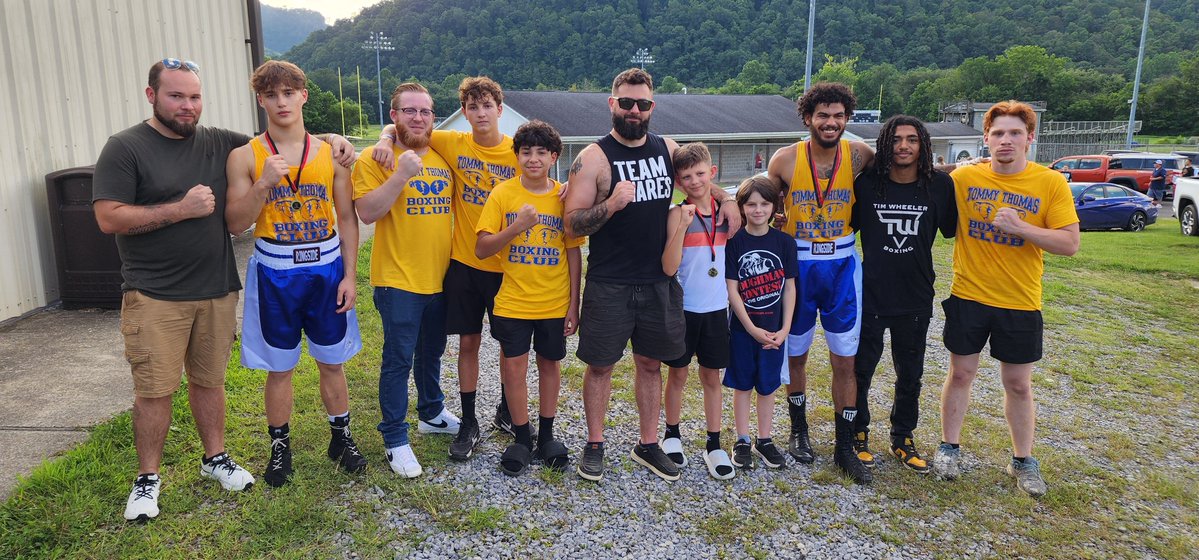 EdMahalick's tweet image. #TommyThomasBoxingClub went 3-0 this evening in the heat. First outside event for a few of these athletes.