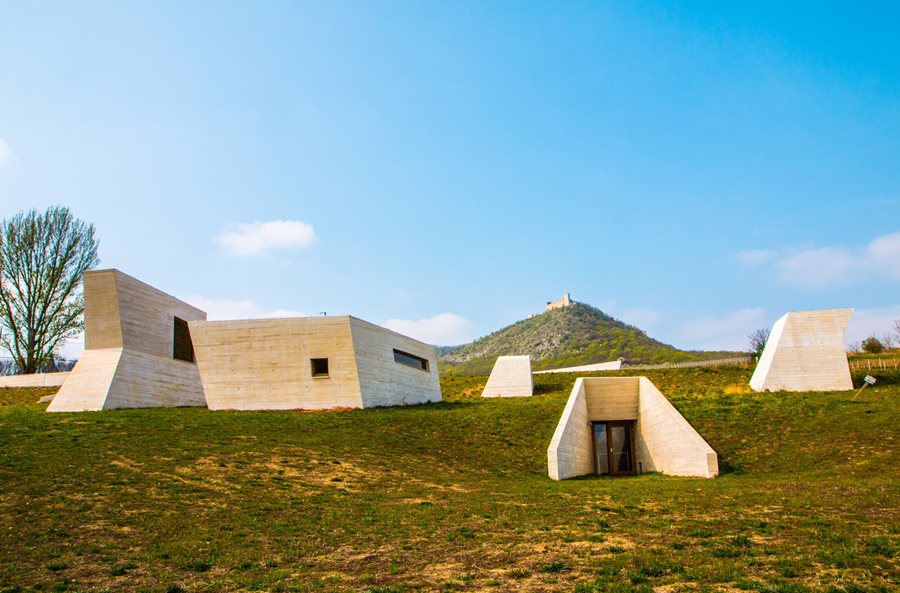 An archaeological wander through Czechia
Embark on a journey into the past!
 visitczechia.com/en-us/news/202…