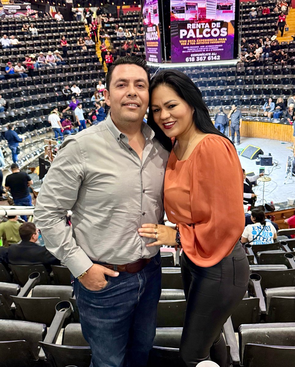 En la Feria Villista, raza🎡🐓