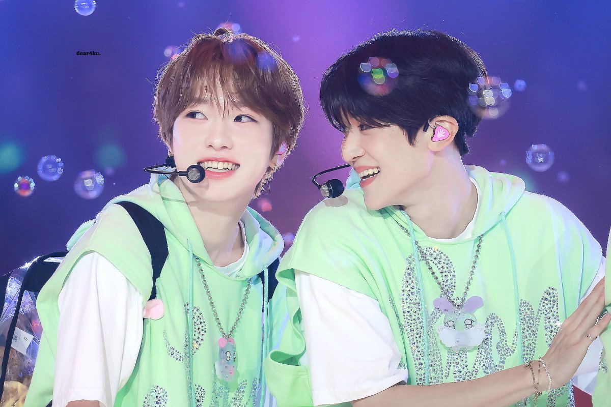 dear4ku's tweet photo. 250726 썸머 가요대전 #사쿠야 #サクヤ #SAKUYA #NCTWISH #엔시티위시 

どうせ私ばっかでしょ ？！💞🎶 https://t.co/o0AQs4epoy