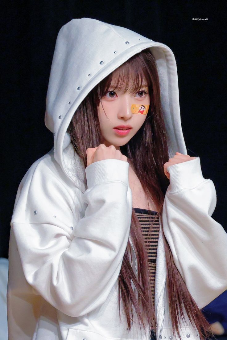 YYseos54516's tweet image. Jiwoo Pics