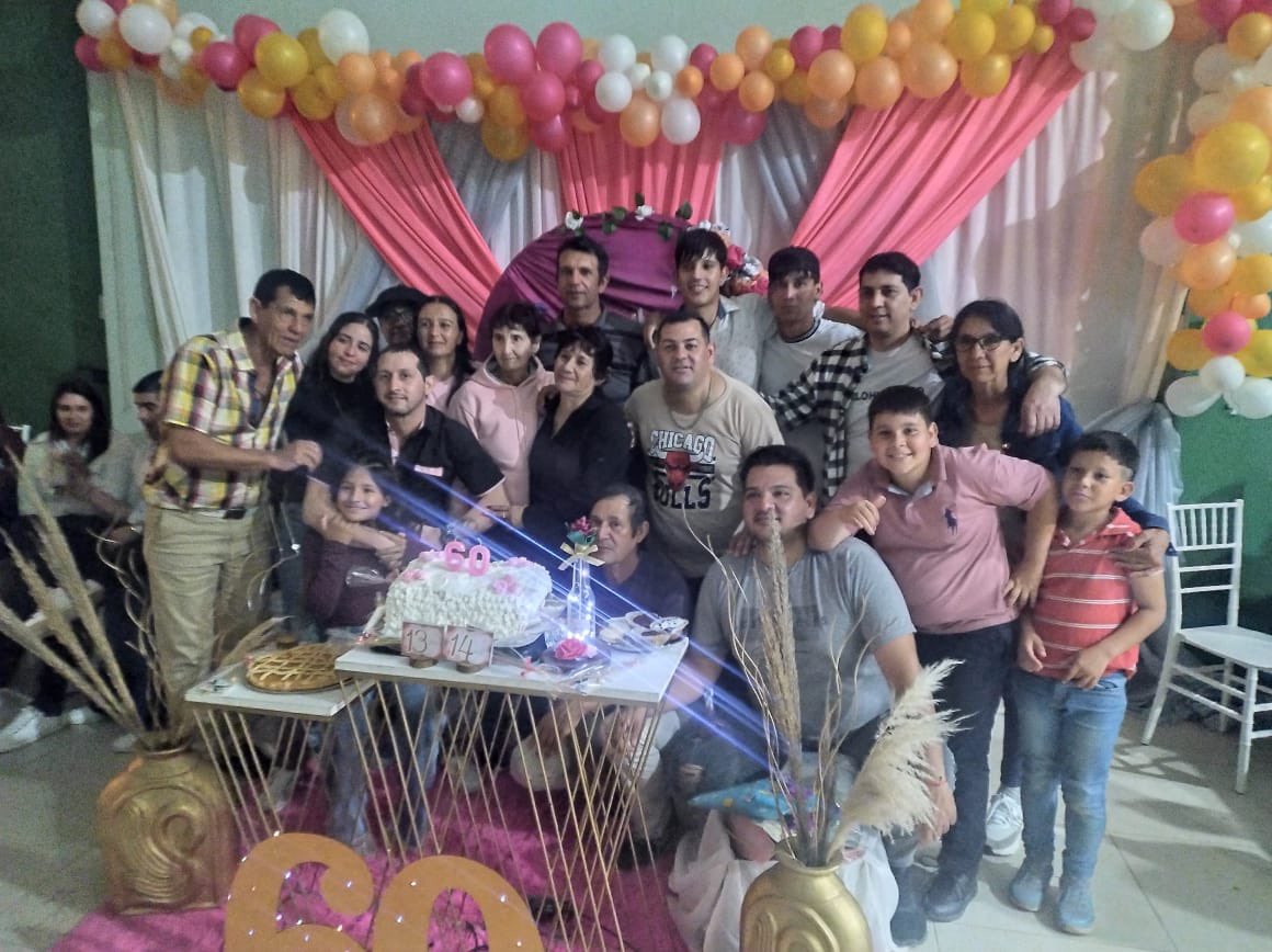 Rossfe90_'s tweet photo. Cumple de la Tía/Madrina… Todo Espectacular y Rico.. La atención Genial.. 🥰😍 https://t.co/LS1bdJ1naP