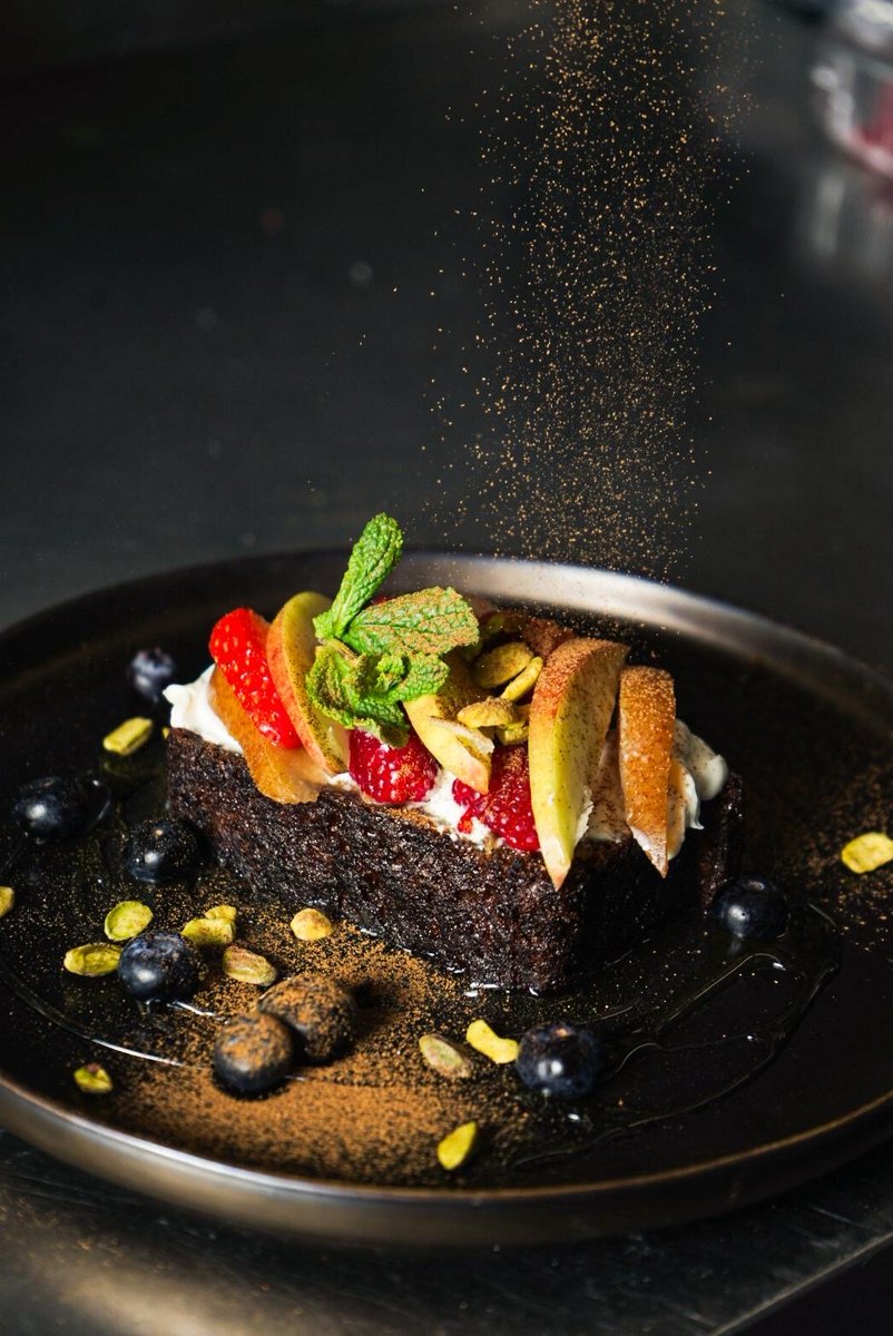 WolfysBar's tweet image. Wake up and smell the chocolate!😋☀️
Our choc brioche slice., is the perfect morning pick-me-up for everyone wolfysbar.com/menu