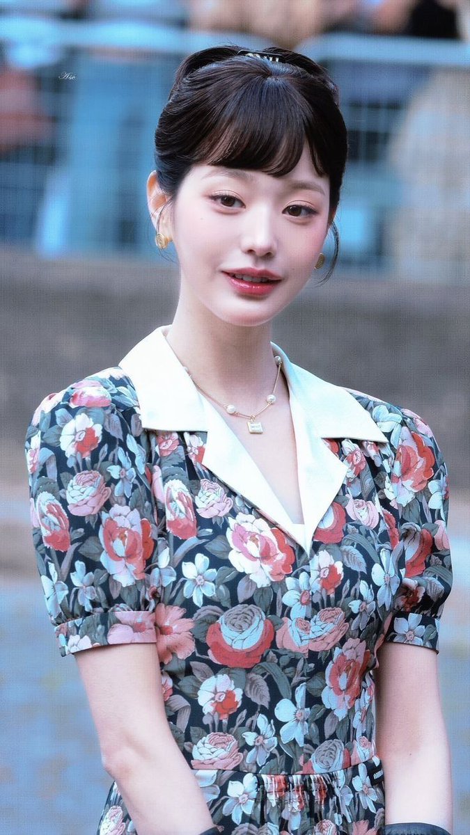YYseos54516's tweet image. Wonyoung Pics #Wonyoung #zelena