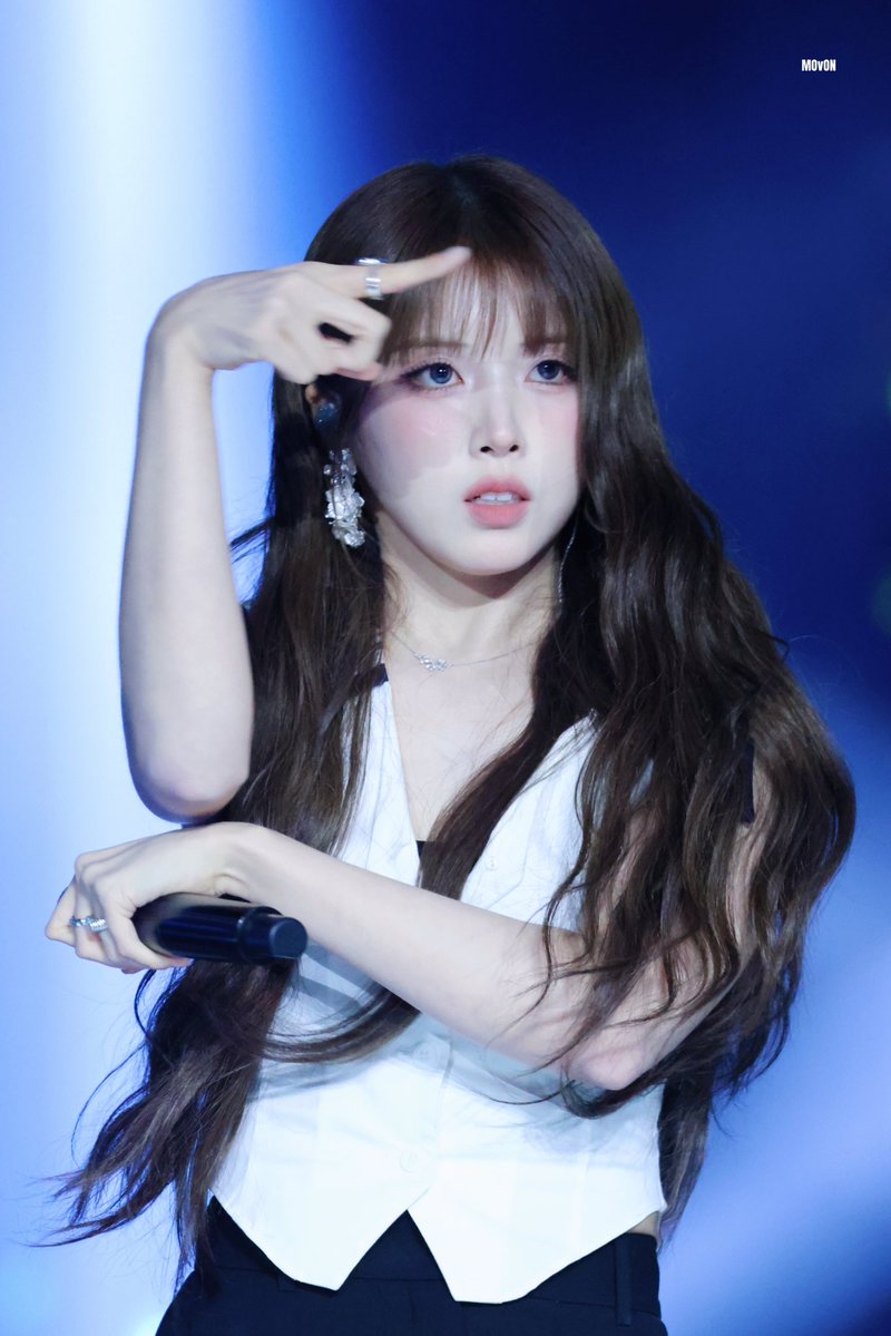 Movon_23's tweet image. 250726 SBS

#Jiwoo #지우
#NMIXX #엔믹스 #ジウ