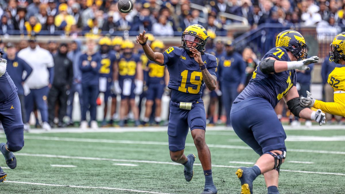 wolverineswire's tweet image. CBS Sports ranks Michigan’s Bryce Underwood in Big Ten’s top QBs before his first game wolverineswire.usatoday.com/story/sports/c…