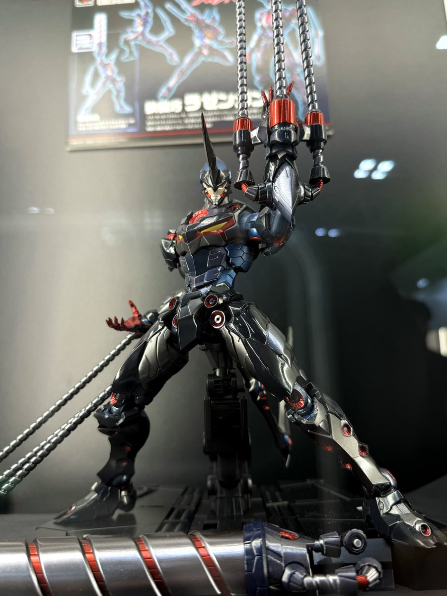 waka_geek's tweet image. #WF2025S
TRIGGERで監修させていただいたFLAME TOYSさんの鉄機巧シリーズ「天元突破グレンラガン」と「ラゼンガン」の現物展示中です!
アニメオリジナルのデザインと鉄機巧ならではのアレンジが融合してめちゃくちゃカッコよく仕上がってます🙏
こちら絶賛予約受付中🔥
#TTGL