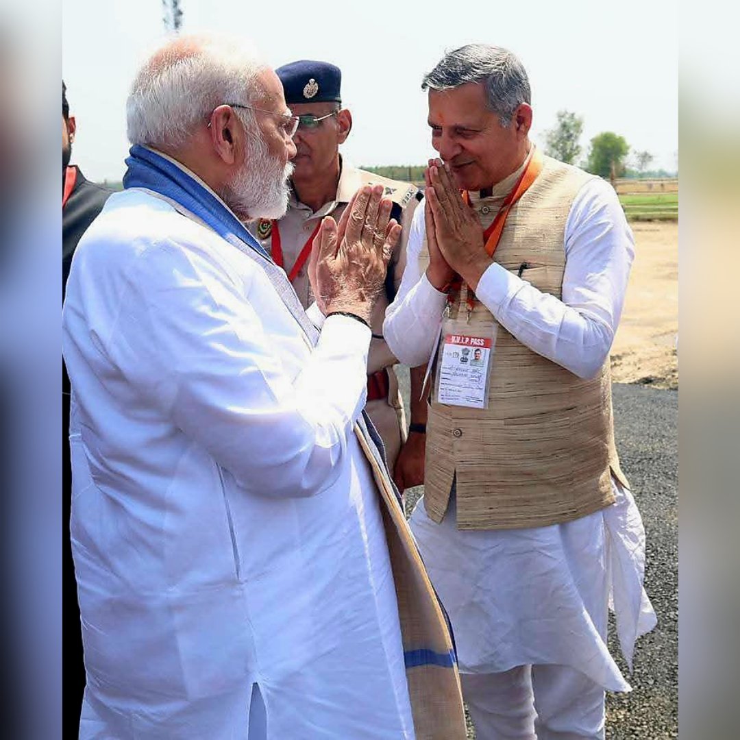 Ch. Kanwar Pal (@chkanwarpal) on Twitter photo ' नए भारत ' के शिल्पी, आदरणीय प्रधानमंत्री श्री <a href="/narendramodi/">Narendra Modi</a> जी को " Morning Consult Global Leader Approval Tracker " में विश्व के सबसे लोकप्रिय एवं विश्वसनीय नेता के रूप में सम्मानित किए जाने पर हार्दिक अभिनंदन। ' नए भारत ' के शिल्पी, आदरणीय प्रधानमंत्री श्री <a href="/narendramodi/">Narendra Modi</a> जी को " Morning Consult Global Leader Approval Tracker " में विश्व के सबसे लोकप्रिय एवं विश्वसनीय नेता के रूप में सम्मानित किए जाने पर हार्दिक अभिनंदन।